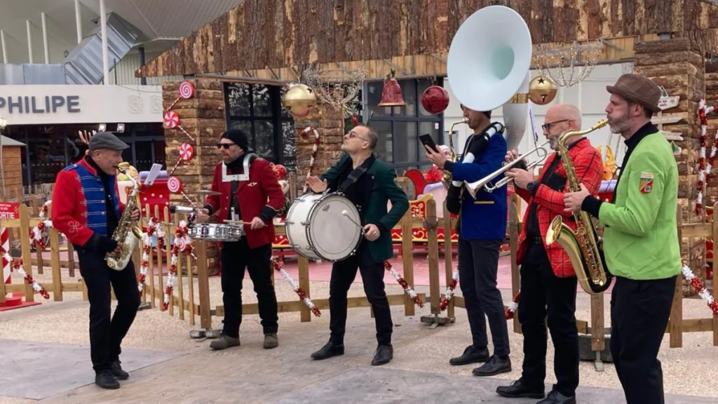 Fanfare de Noël dans le centre-ville de La Garde